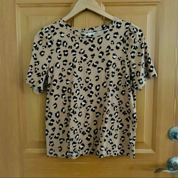 a new day | Leopard Top - Picture 2 of 3
